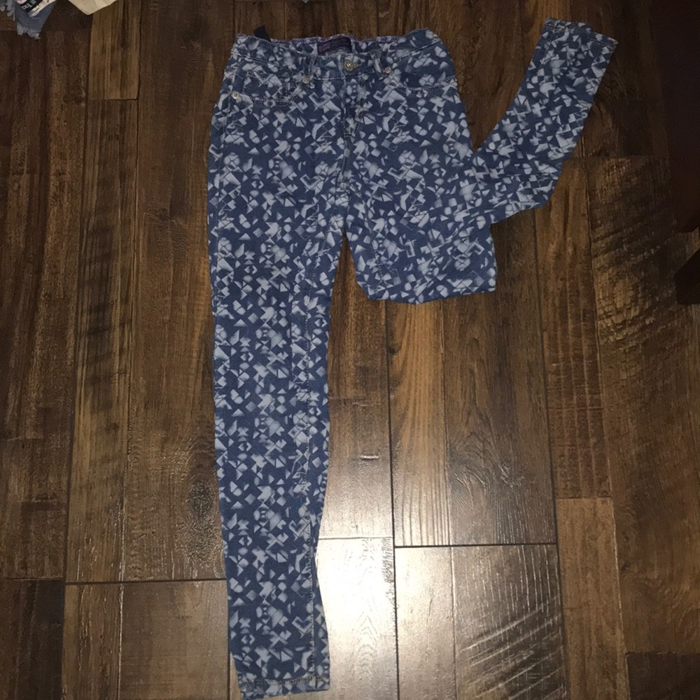 Authentic geometric patterned Levi’s Jeans